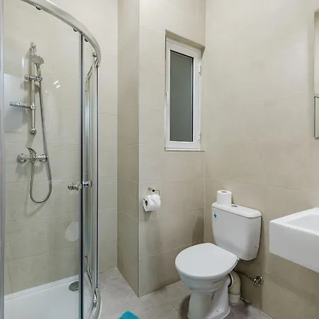 In St Julians * San Ġiljan