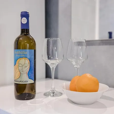 In St Julians * San Ġiljan